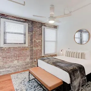 Apartment Sophisticated Downtown