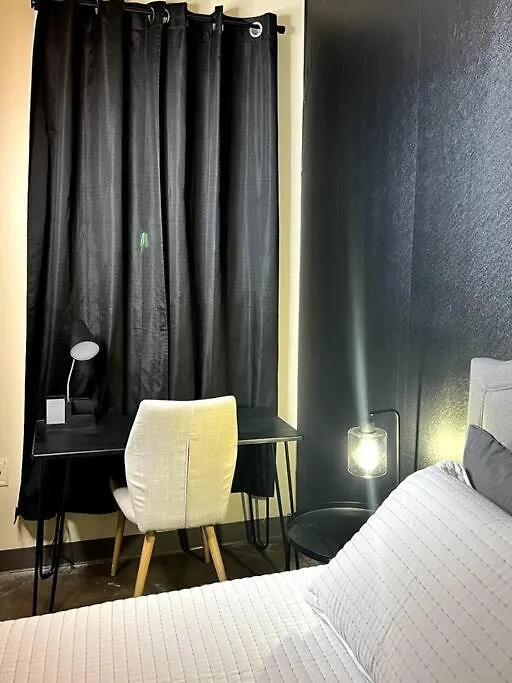 Midtown Flat Near Overton Park & Downtown Memphis Apartment